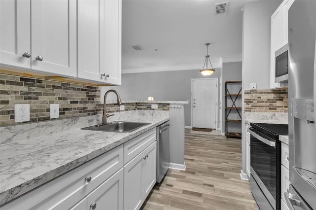 4802 51ST STREET W 1207, Bradenton, FL 34210
