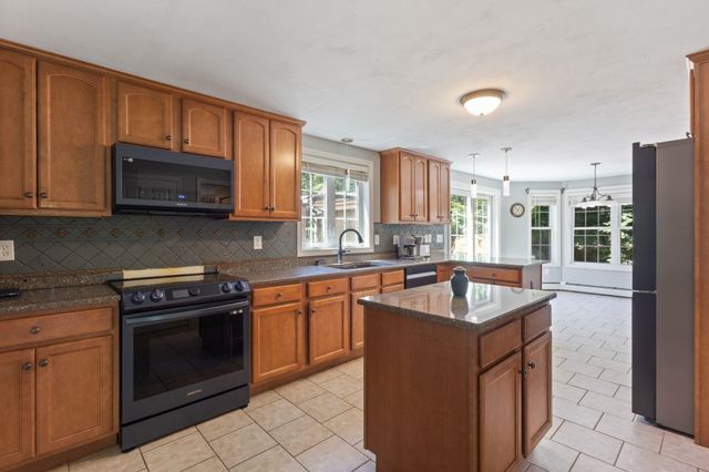 240 Old Nottingham Road, Epping, NH 03042