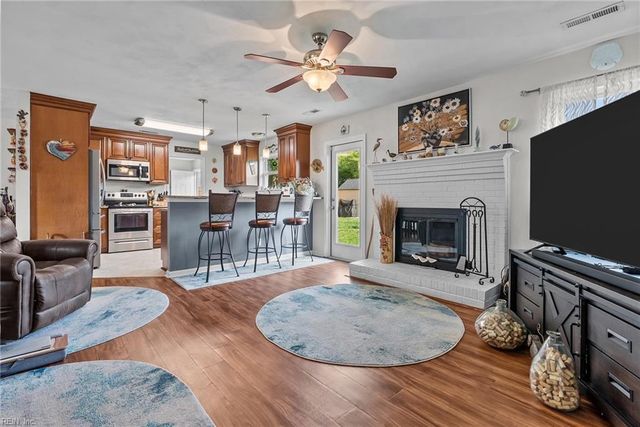 5112 Clear Lake Cir CIR, Virginia Beach, VA 23464