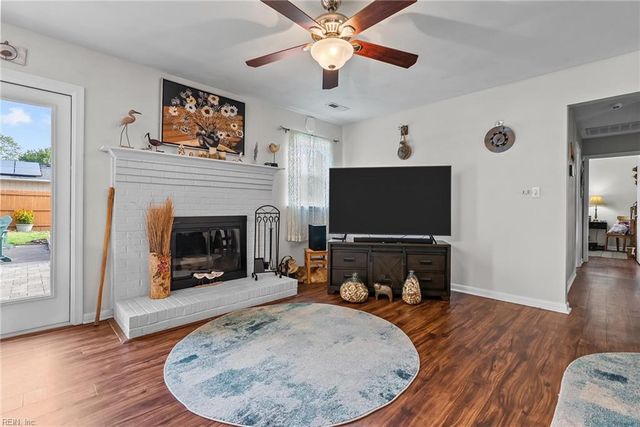 5112 Clear Lake Cir CIR, Virginia Beach, VA 23464