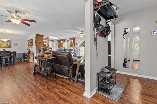 5112 Clear Lake Cir CIR, Virginia Beach, VA 23464