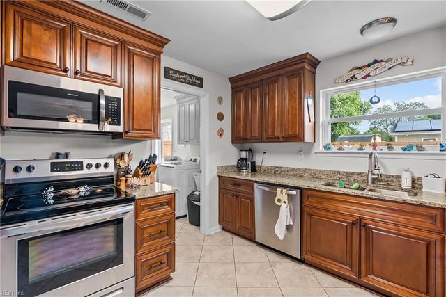 5112 Clear Lake Cir CIR, Virginia Beach, VA 23464