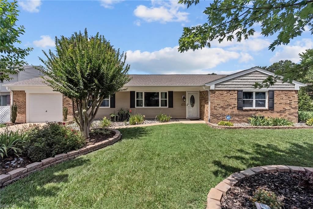 5112 Clear Lake Cir CIR, Virginia Beach, VA 23464