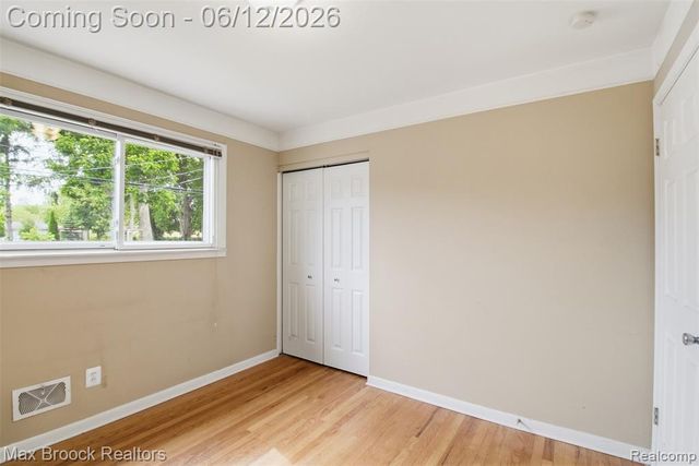3745 Hayes Street, Wayne, MI 48184