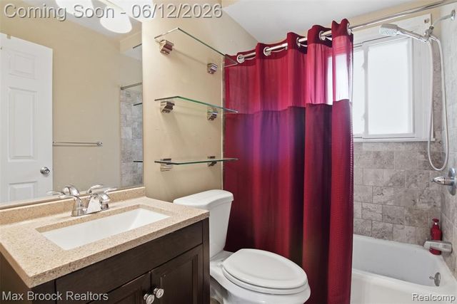 3745 Hayes Street, Wayne, MI 48184
