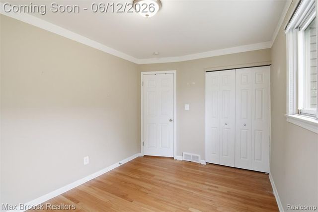 3745 Hayes Street, Wayne, MI 48184