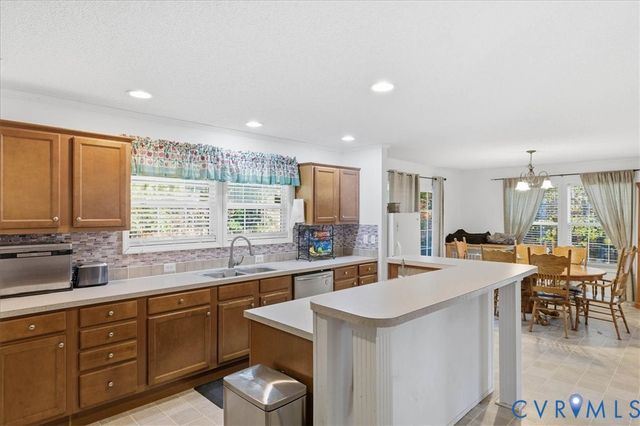 20692 Reese Rd, Dinwiddie, VA 23841