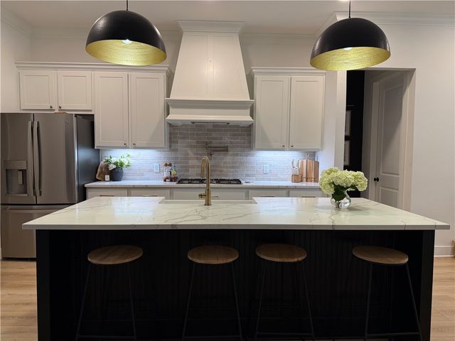 4302 Conestogo Court, Bryan, TX 77802