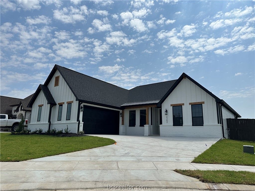 4302 Conestogo Court, Bryan, TX 77802