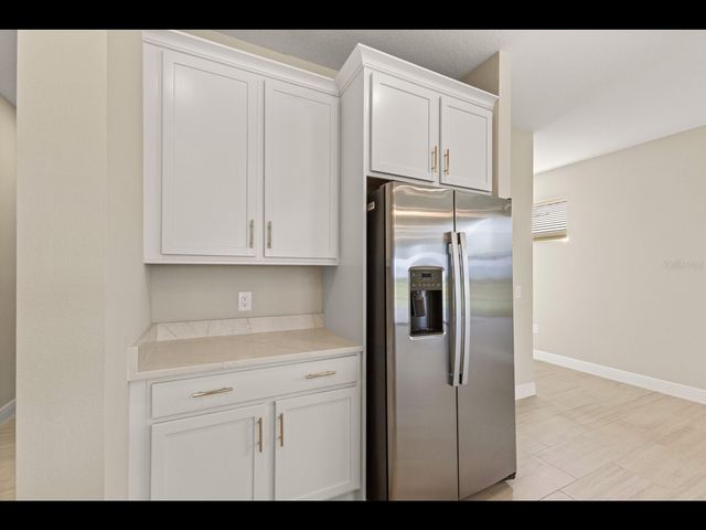 1099 WATERLINE COURT, Sarasota, FL 34240