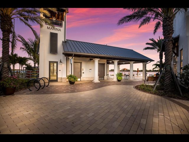 1099 WATERLINE COURT, Sarasota, FL 34240