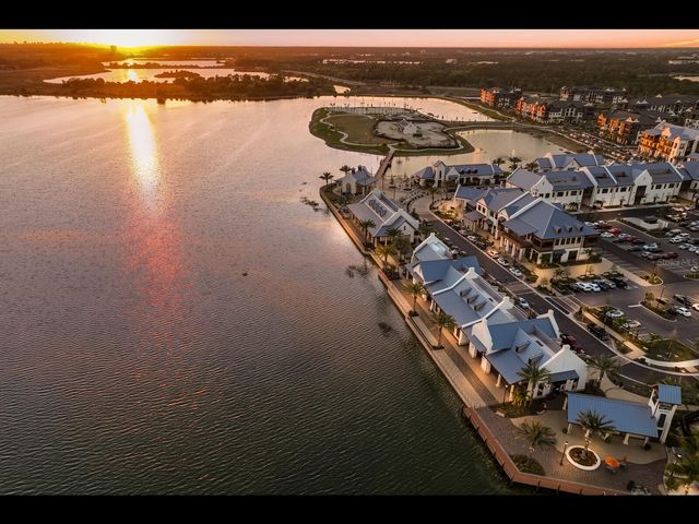 1099 WATERLINE COURT, Sarasota, FL 34240