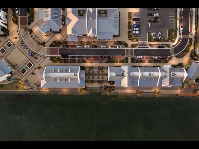1099 WATERLINE COURT, Sarasota, FL 34240