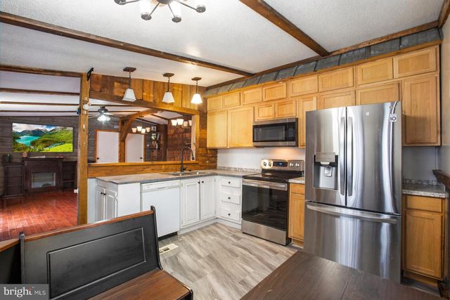 154 WORRELL LN, Colonial Beach, VA 22443