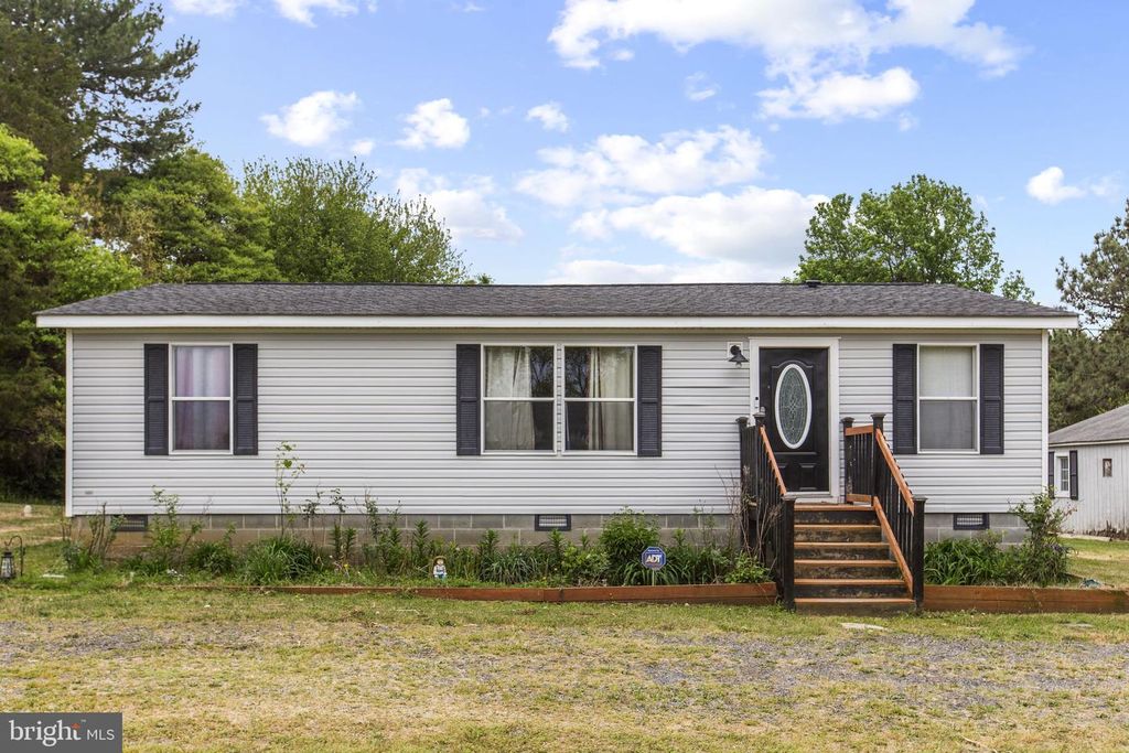 154 WORRELL LN, Colonial Beach, VA 22443