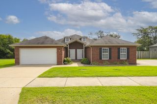564 Rose Cottage Cir, Gallatin, TN 37066