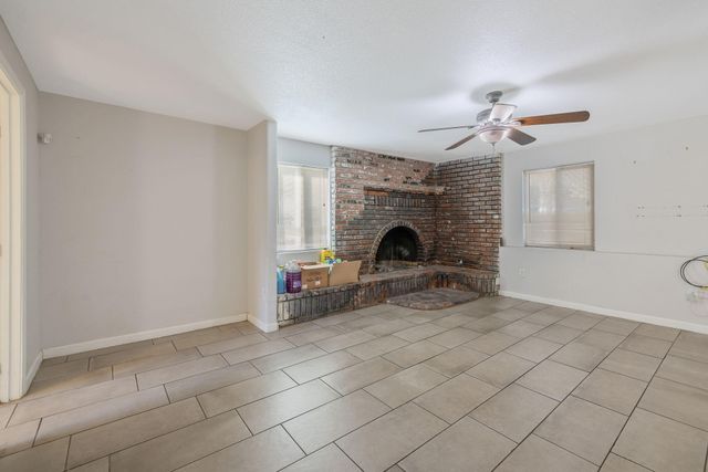 1408 N Park Street, Visalia, CA 93291