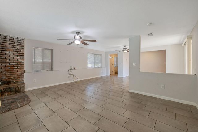 1408 N Park Street, Visalia, CA 93291