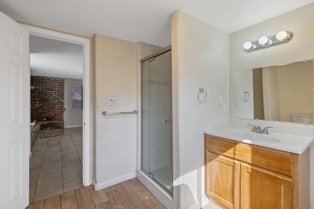 1408 N Park Street, Visalia, CA 93291