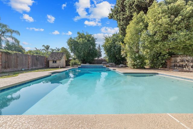 1408 N Park Street, Visalia, CA 93291