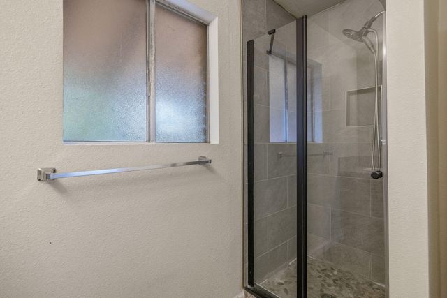 1408 N Park Street, Visalia, CA 93291