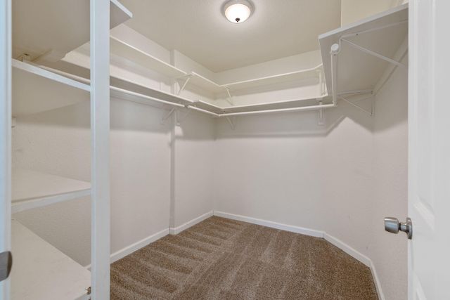 1408 N Park Street, Visalia, CA 93291