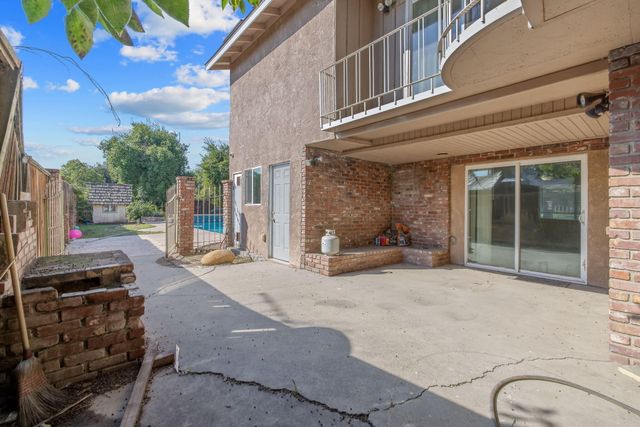 1408 N Park Street, Visalia, CA 93291