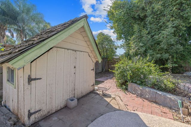 1408 N Park Street, Visalia, CA 93291