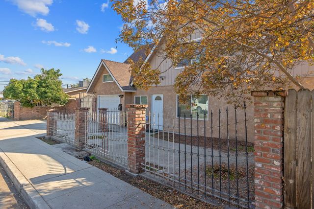 1408 N Park Street, Visalia, CA 93291