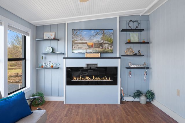 248 Lakeside Drive, Bowie, TX 76230