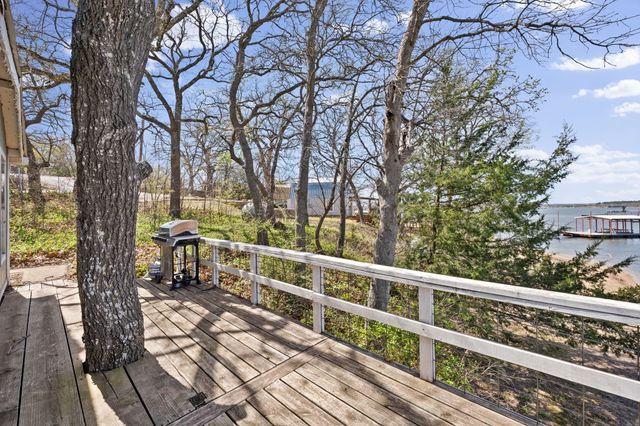248 Lakeside Drive, Bowie, TX 76230