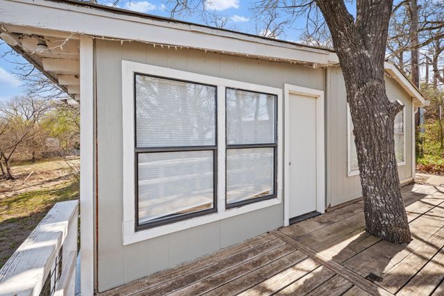 248 Lakeside Drive, Bowie, TX 76230