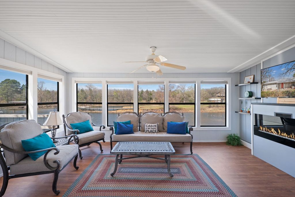 248 Lakeside Drive, Bowie, TX 76230