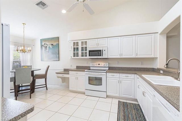 8535 Ibis Cove CIR M661, Naples, FL 34119