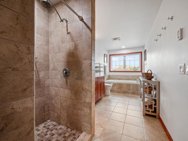 1599 Donway Court NE, Alexandria, MN 56308