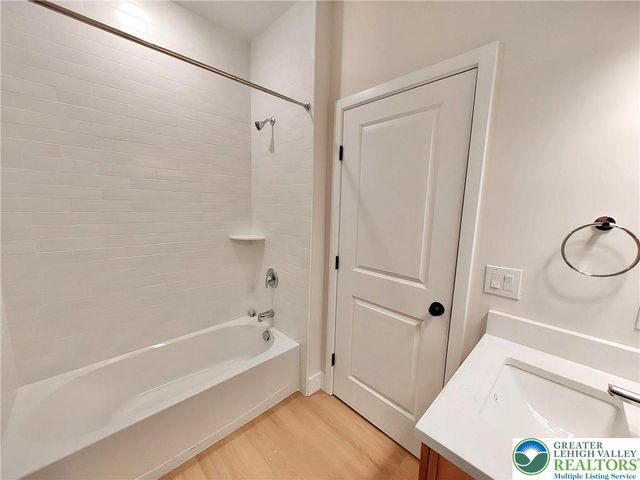 920 Centre Street, Easton, PA 18042