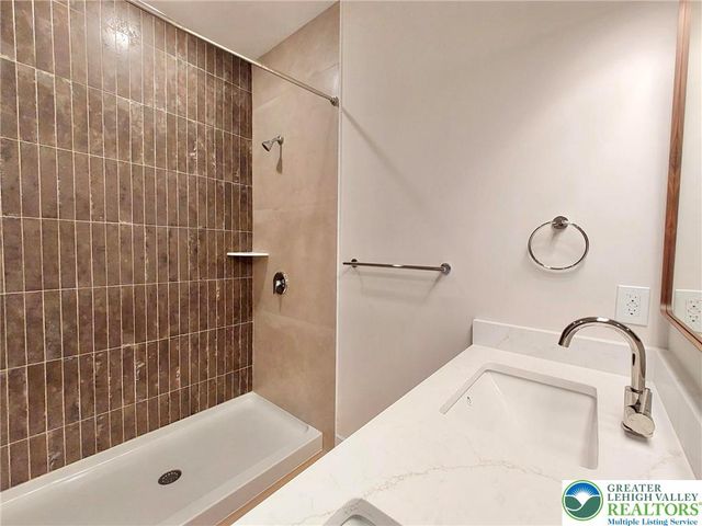 920 Centre Street, Easton, PA 18042