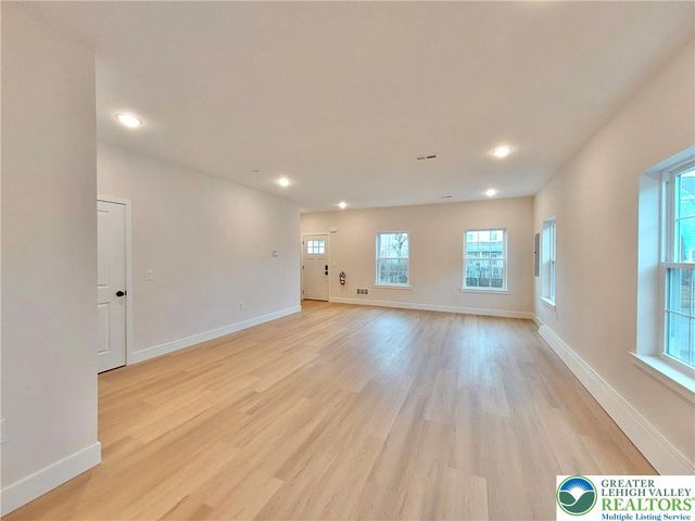 920 Centre Street, Easton, PA 18042