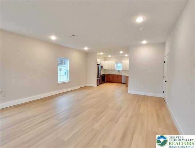 920 Centre Street, Easton, PA 18042