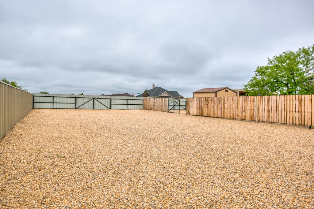 Image 31 of property listing at 8483 Puma Court, San Angelo, TX 76901