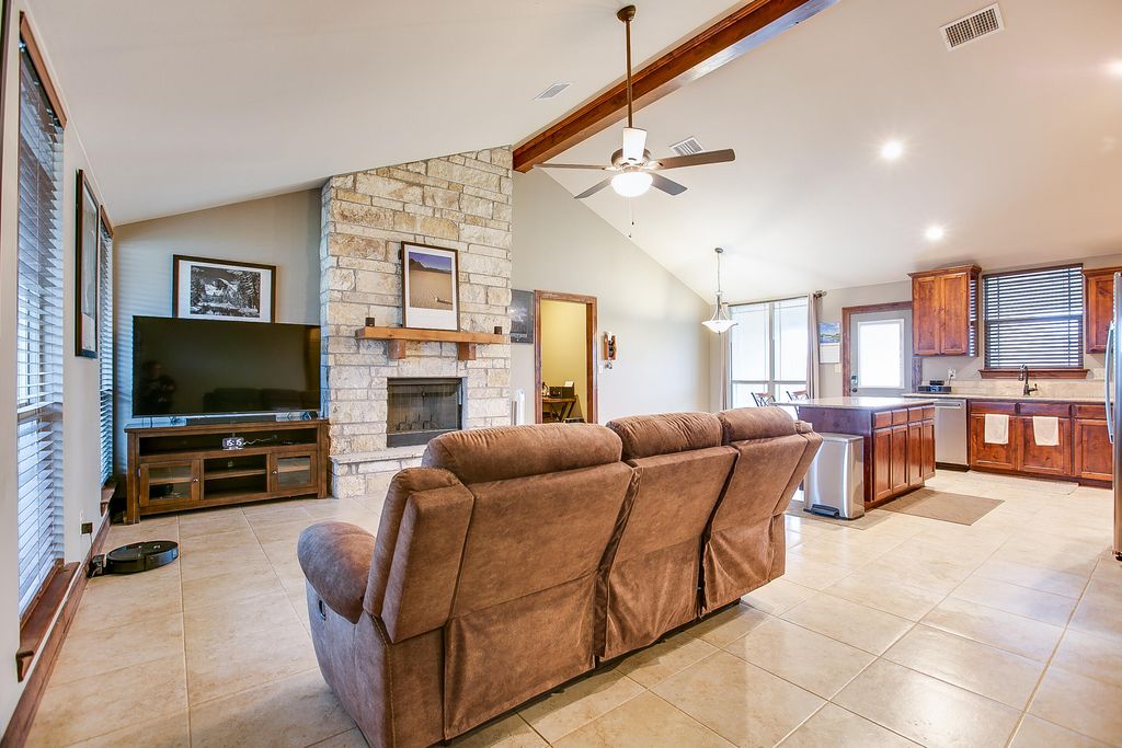 Image 5 of property listing at 8483 Puma Court, San Angelo, TX 76901