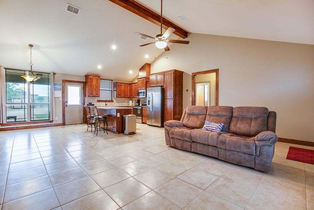 Image 6 of property listing at 8483 Puma Court, San Angelo, TX 76901