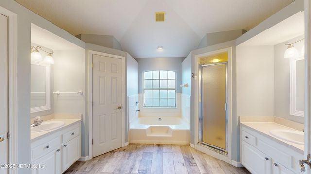 281 VILLAGE GREEN Avenue, St. Johns, FL 32259