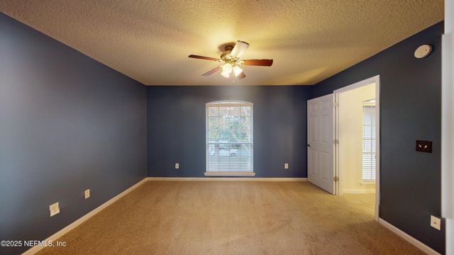 281 VILLAGE GREEN Avenue, St. Johns, FL 32259