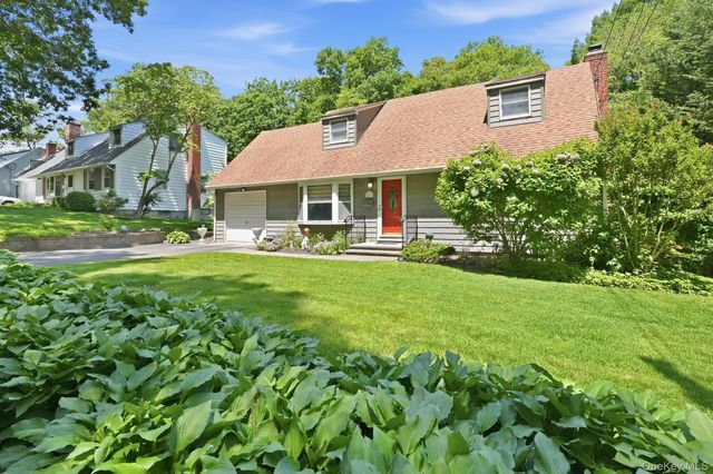 41 Semon Road, Huntington, NY 11743