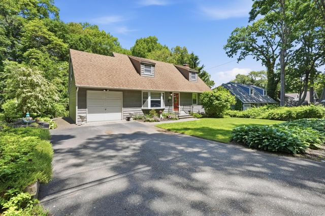 41 Semon Road, Huntington, NY 11743