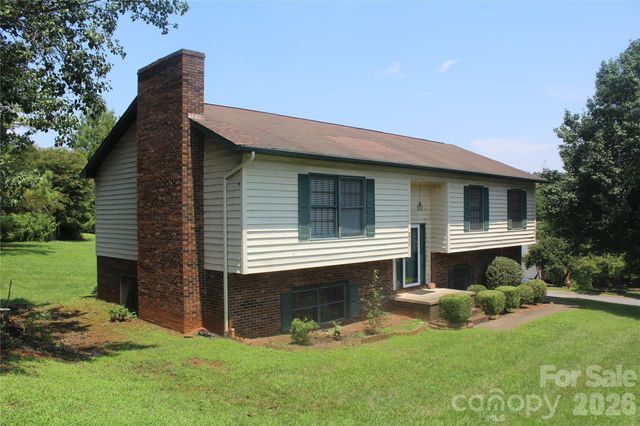 205 Inglewood Drive, Morganton, NC 28655