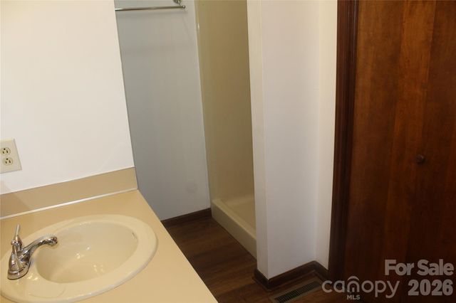 205 Inglewood Drive, Morganton, NC 28655