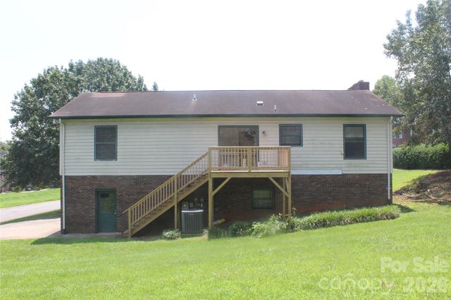 205 Inglewood Drive, Morganton, NC 28655