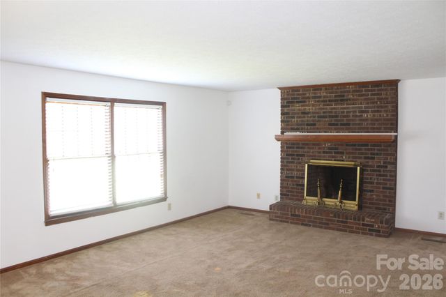 205 Inglewood Drive, Morganton, NC 28655